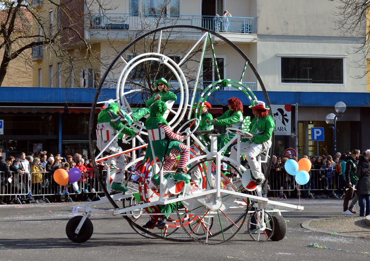 Il Bizzarro Carnevale Dei Fantaveicoli Art Of Traveling